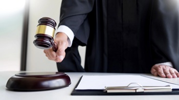 She Killed a Cop While Driving Drunk and Illegally — A Judge Just Cut Her Bond