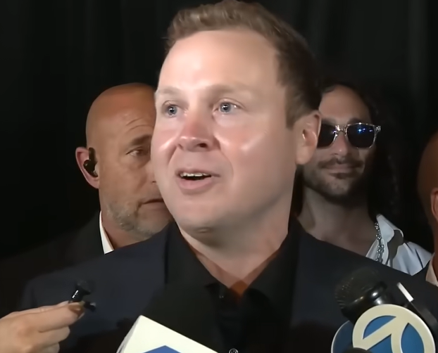 ZERO Votes Out of Thousands for the Anti-Establishment Guy — But Sure, It's Just a 'Glitch'